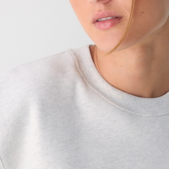 aritiza // cozy sweatfleece perfect crew sweatshirt - Picture 4 of 11